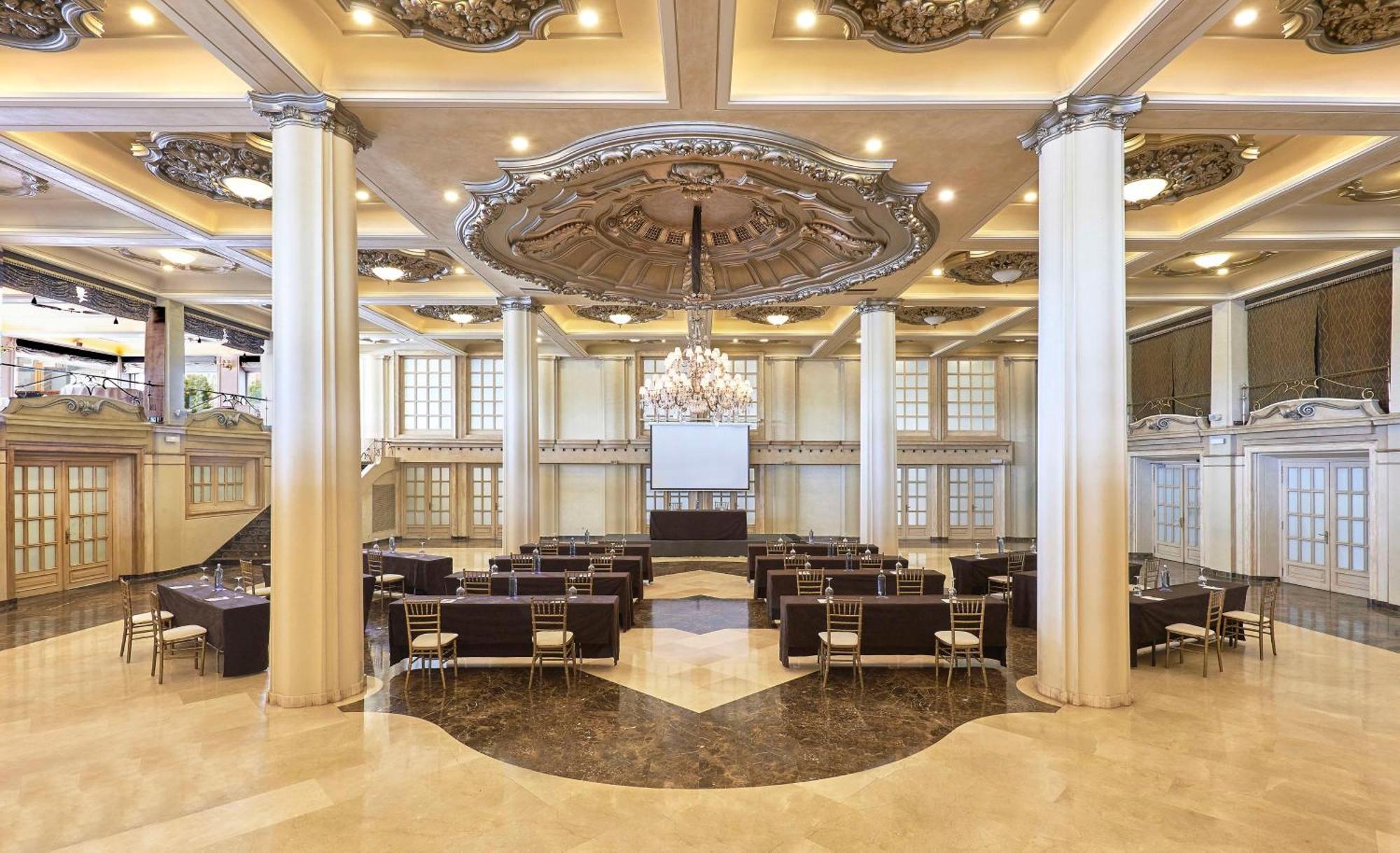 Nh Collection A Coruna Finisterre Extérieur photo The interior of the hotel